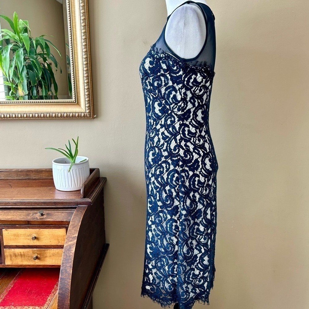 Tadashi Shoji Navy Blue and White Lace Illusion Sleeveless Cocktail Dress Size 6 - Picture 6 of 14